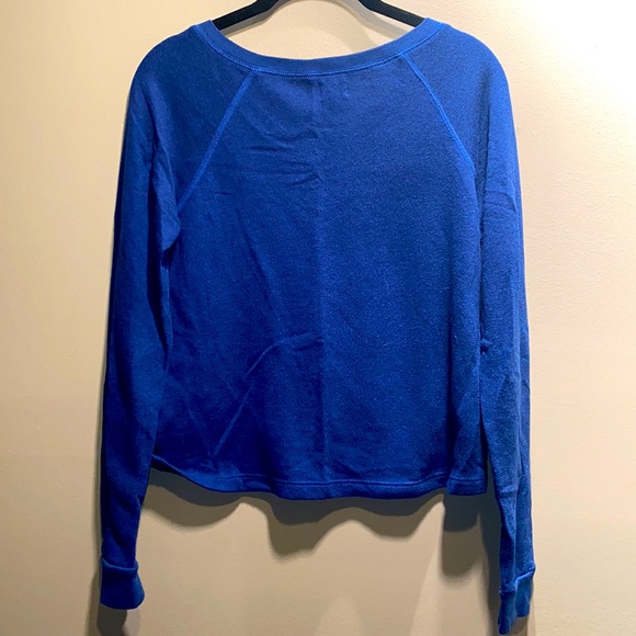 Check & Stripe Cropped Blue V-neck Sweatshirt Size: S - Picture 5 of 7